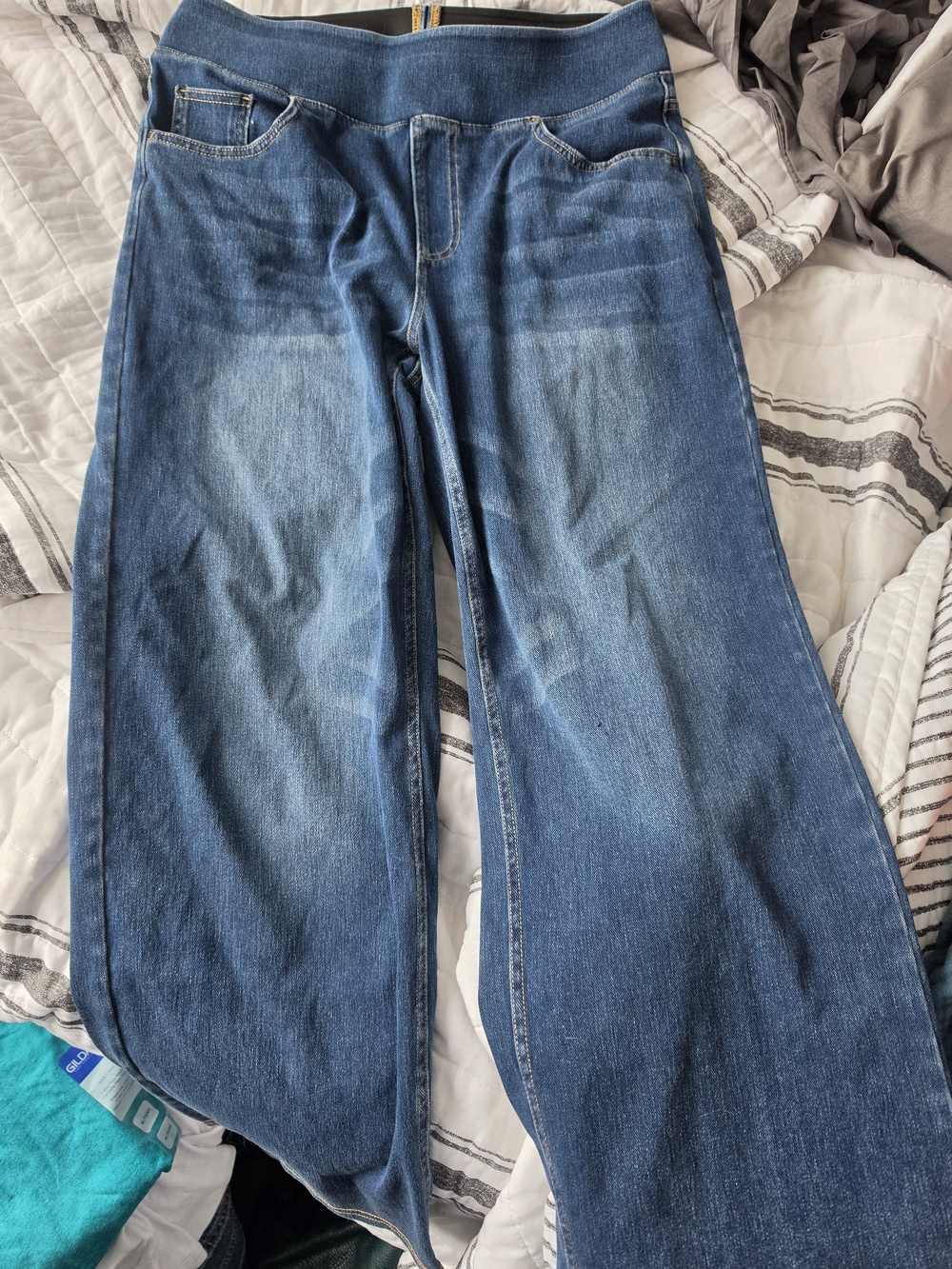 HALARA Straight Leg Blue Denim Jeans. Large Petite